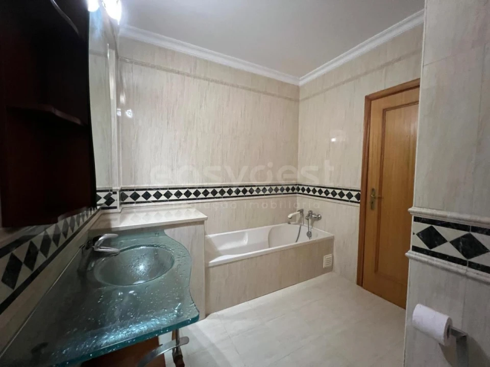 Apartamento T3 para Venda em Alcochete Foto 31