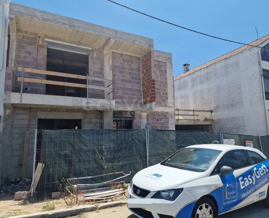 Quinta T4 para Venda em Charneca de Caparica e Sobreda Foto 1