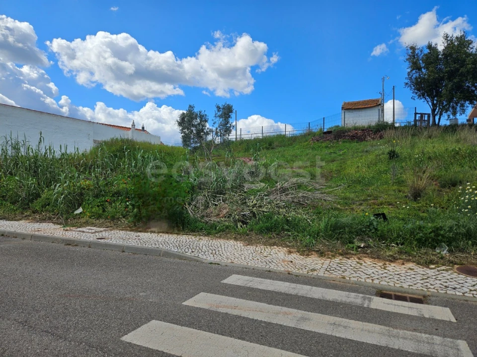 Terreno para Venda em Silves Foto 1
