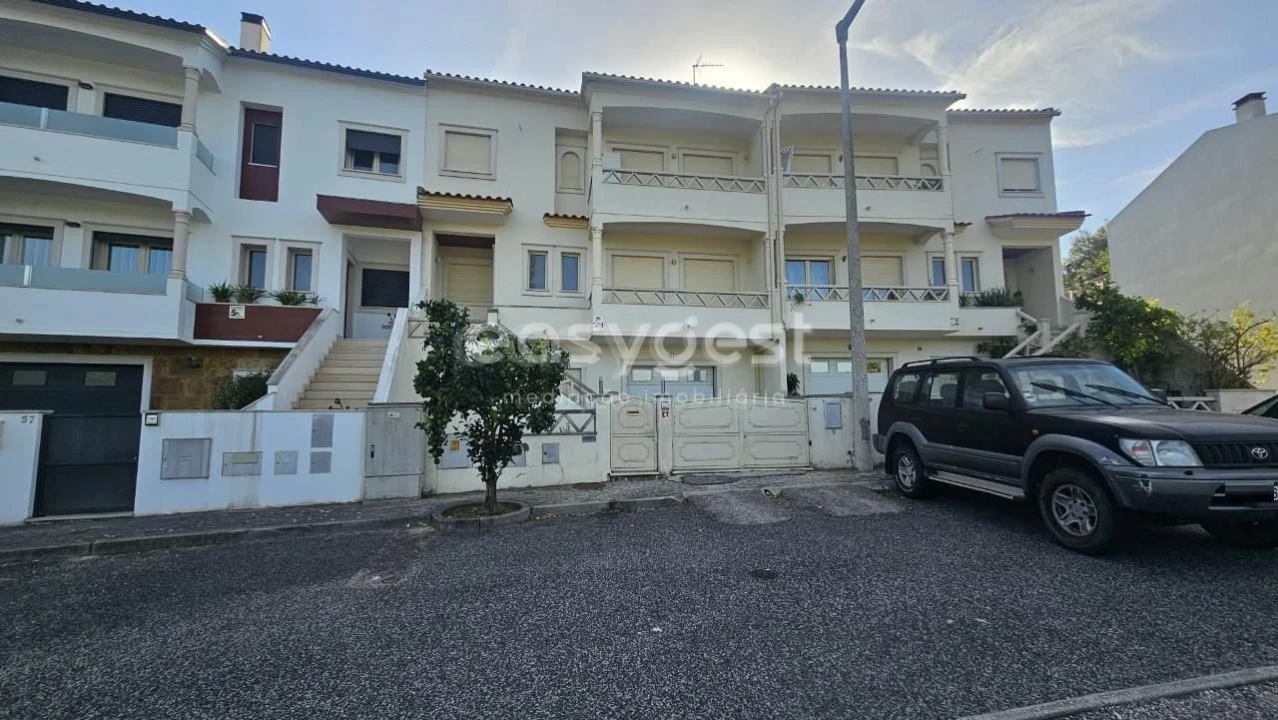 Moradia T4 para Venda em Leiria, Pousos, Barreira e Cortes Foto 1