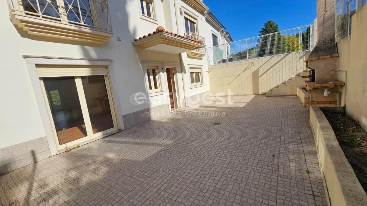 Moradia T4 para Venda em Leiria, Pousos, Barreira e Cortes Foto 11