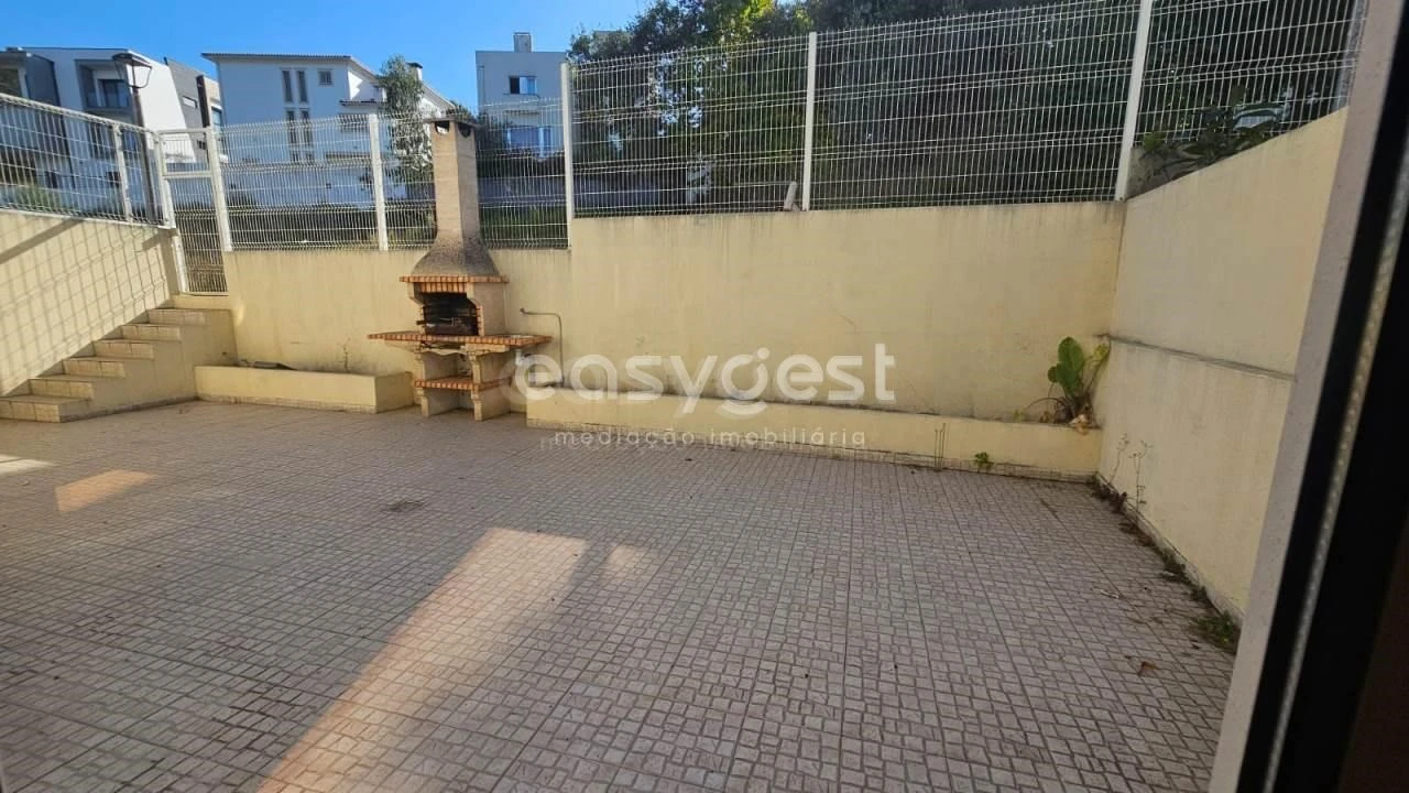 Moradia T4 para Venda em Leiria, Pousos, Barreira e Cortes Foto 12