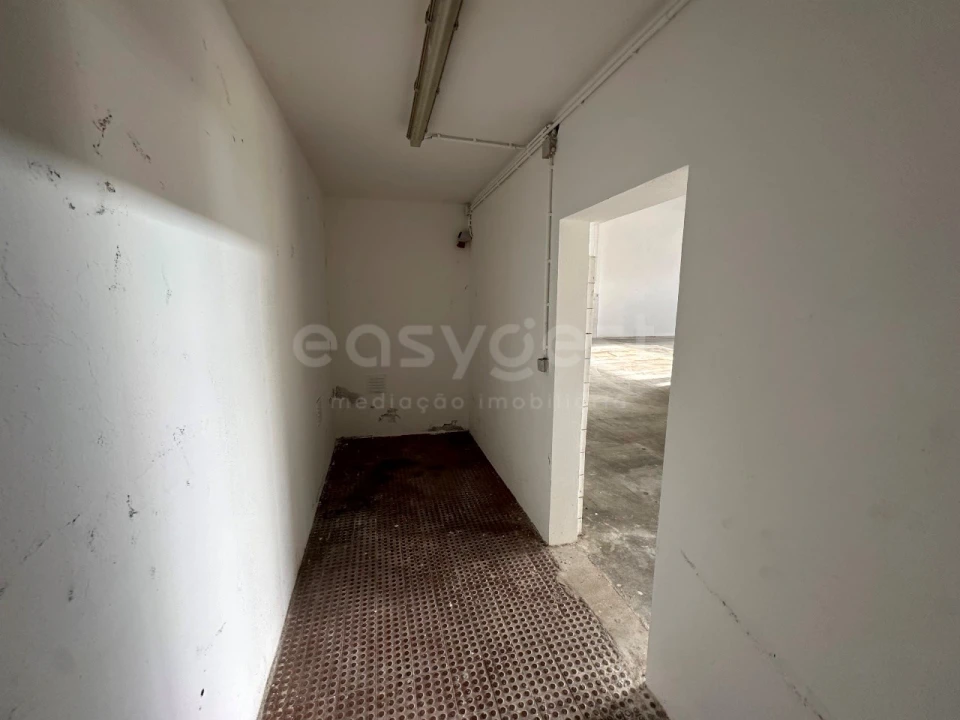 Armazém para Venda em Tornada e Salir do Porto Foto 15