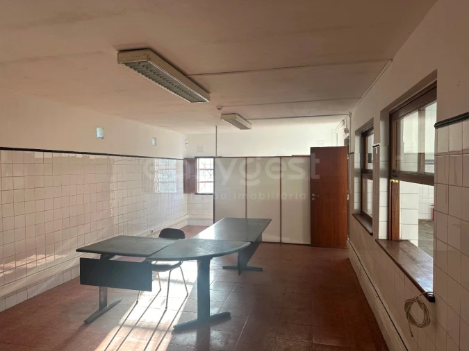 Armazém para Venda em Tornada e Salir do Porto Foto 8