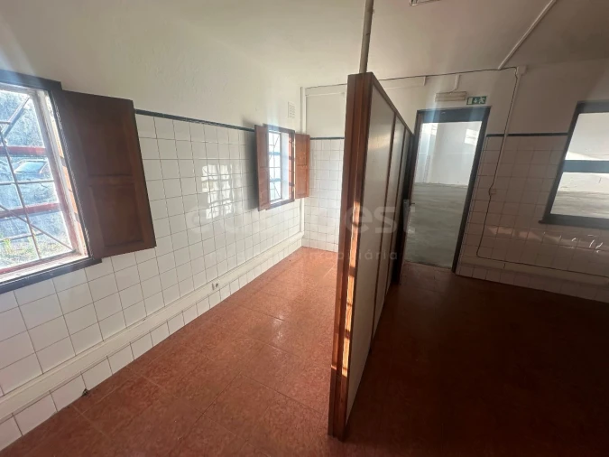 Armazém para Venda em Tornada e Salir do Porto Foto 9