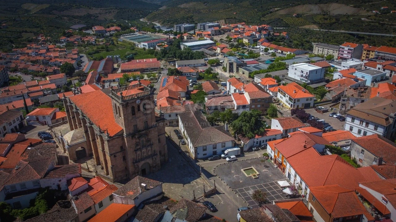 Moradia T7 para Venda em Urros e Peredo dos Castelhanos Foto 5