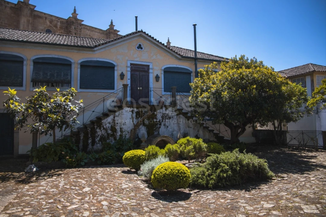 Moradia T7 para Venda em Urros e Peredo dos Castelhanos Foto 9