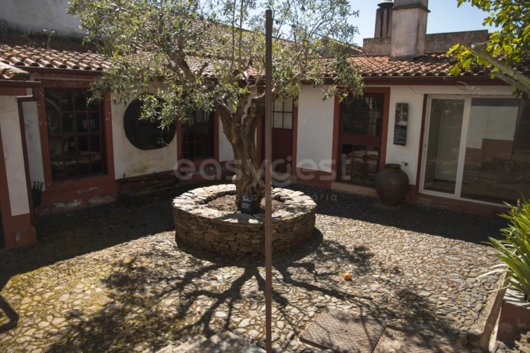 Moradia T7 para Venda em Urros e Peredo dos Castelhanos Foto 37