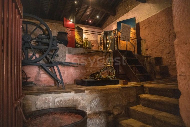 Moradia T7 para Venda em Urros e Peredo dos Castelhanos Foto 41