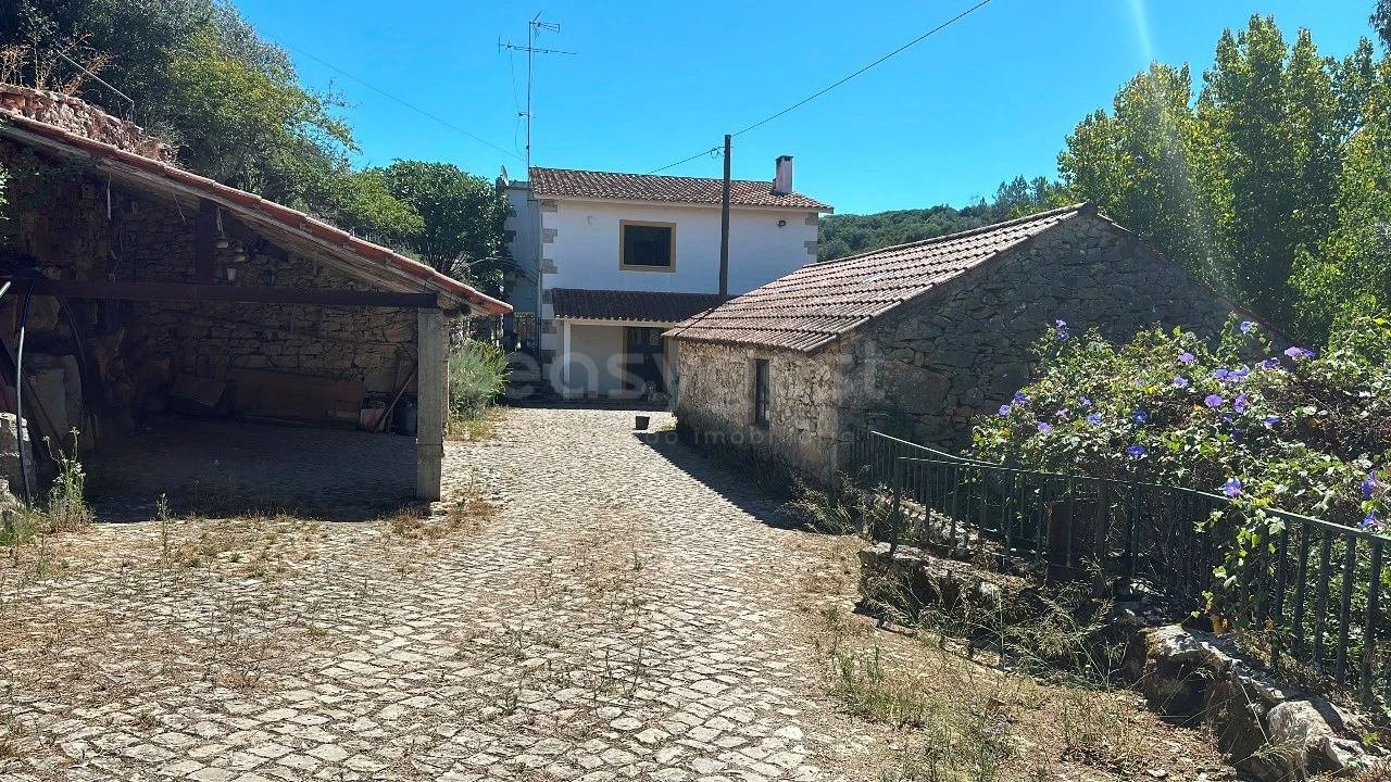 Moradia T4 para Venda em Aljubarrota Foto 1