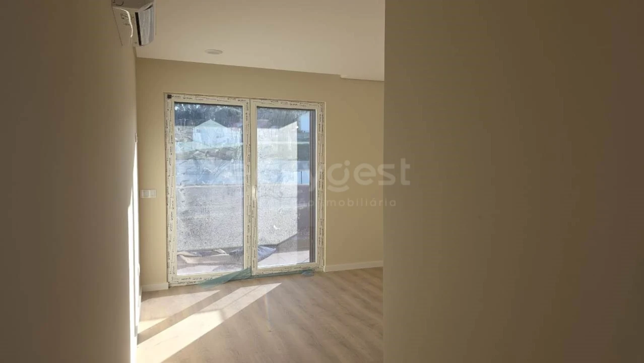 Apartamento T3 para Venda em Ramalhal Foto 11