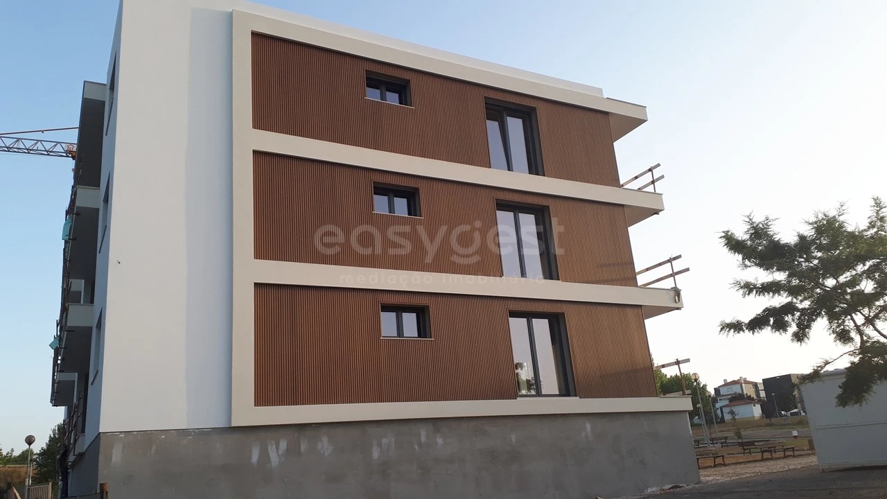 Apartamento T3 para Venda em Ramalhal Foto 2