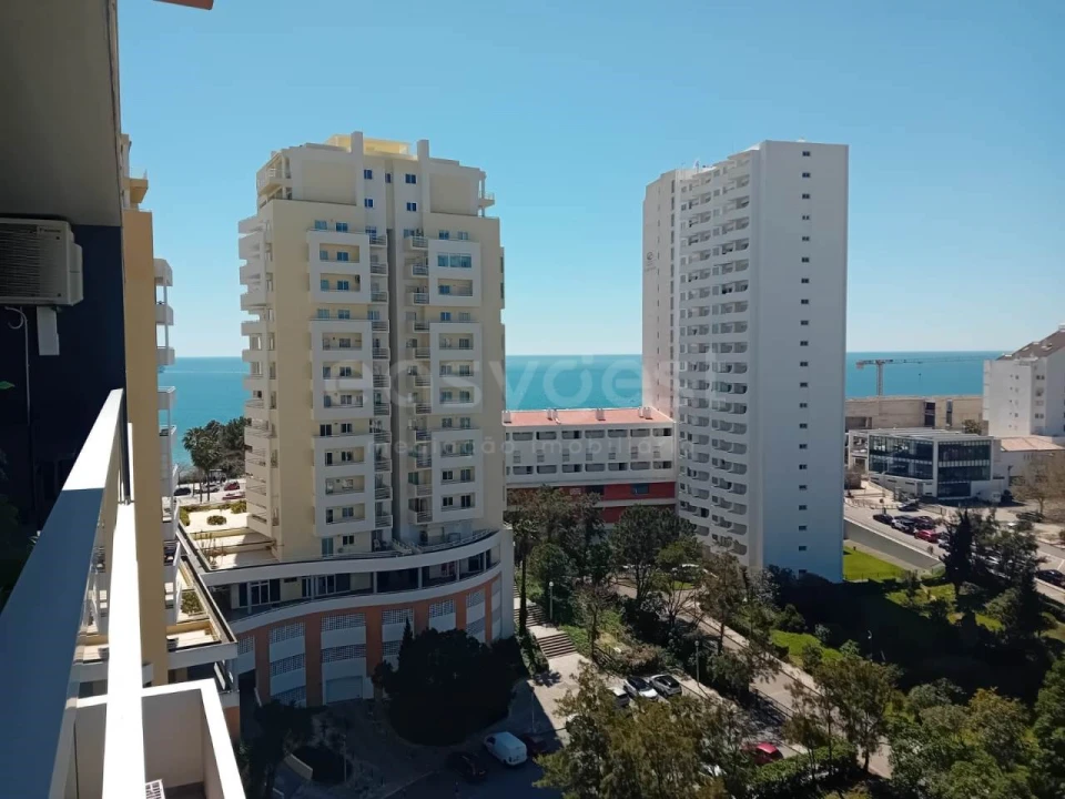 Apartamento T2 para Venda em Portimão Foto 3