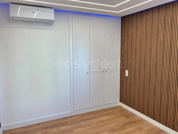 Apartamento T2 para Venda em Quarteira Foto 17