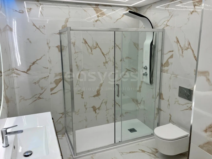 Apartamento T2 para Venda em Quarteira Foto 19