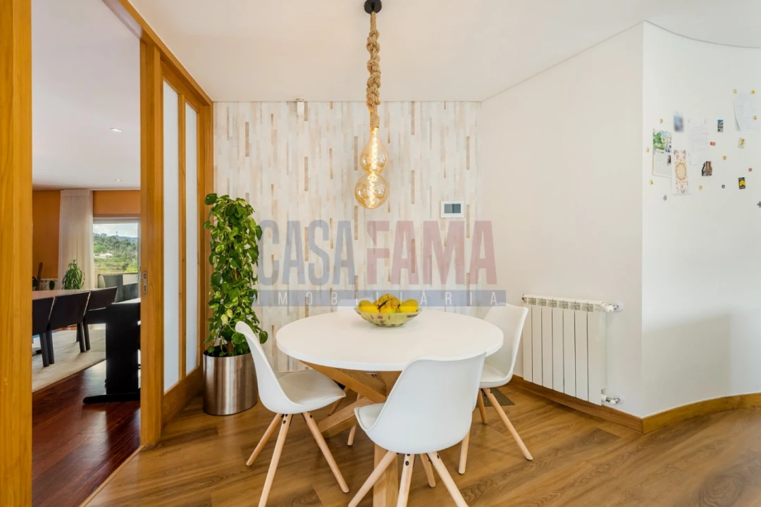 Moradia T6 para Venda em Santa Lucrécia de Algeriz e Navarra Foto 15