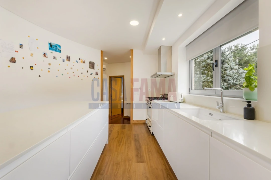 Moradia T6 para Venda em Santa Lucrécia de Algeriz e Navarra Foto 17