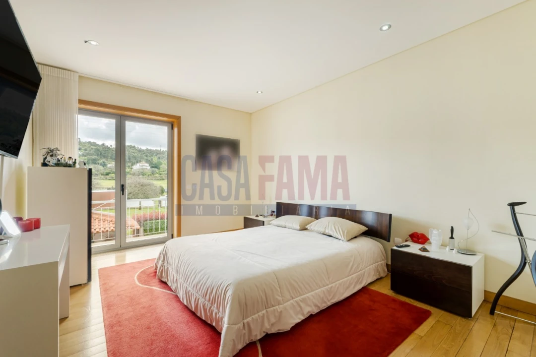 Moradia T6 para Venda em Santa Lucrécia de Algeriz e Navarra Foto 22