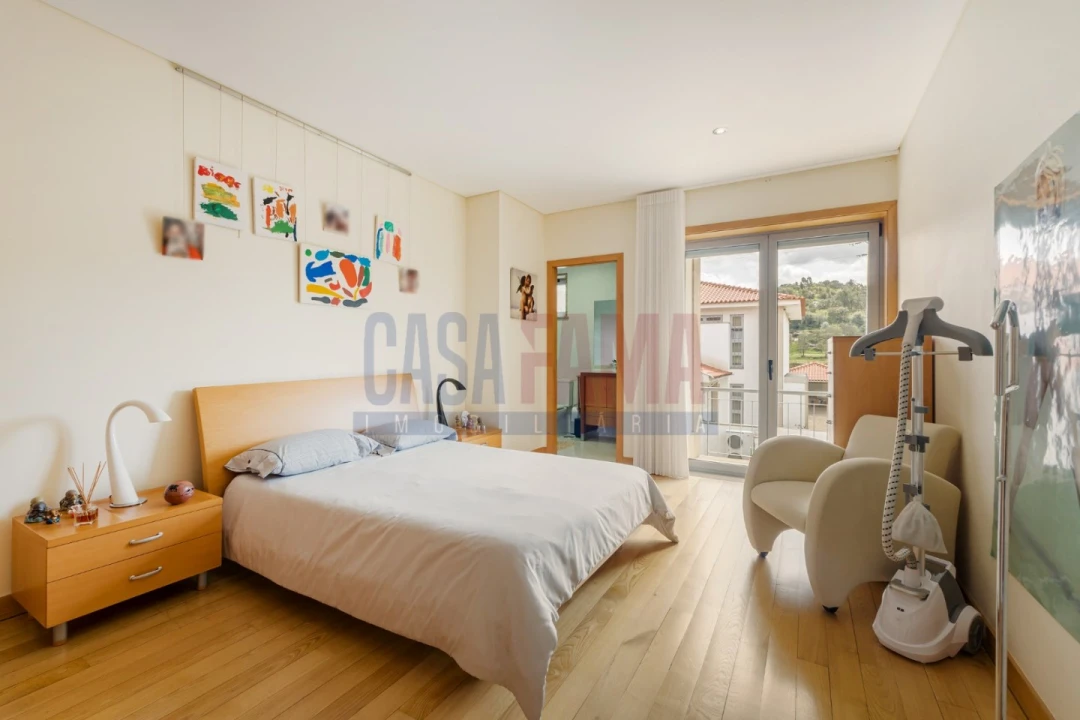 Moradia T6 para Venda em Santa Lucrécia de Algeriz e Navarra Foto 25