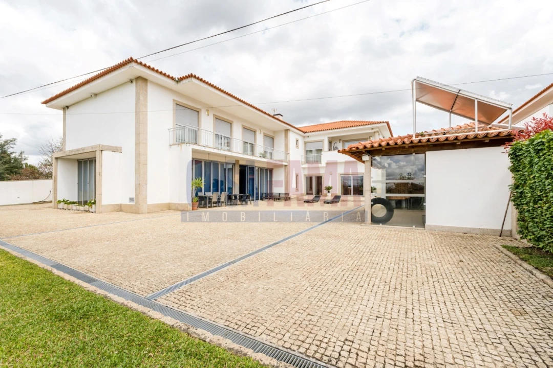 Moradia T6 para Venda em Santa Lucrécia de Algeriz e Navarra Foto 49