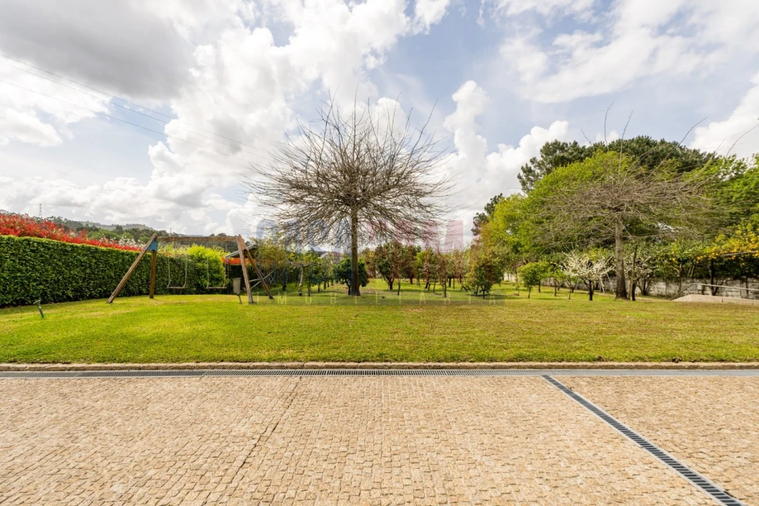 Moradia T6 para Venda em Santa Lucrécia de Algeriz e Navarra Foto 53
