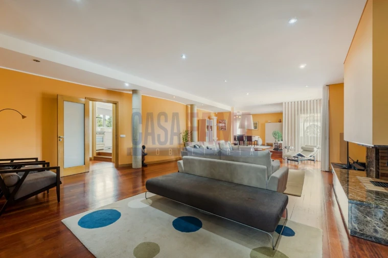 Moradia T6 para Venda em Santa Lucrécia de Algeriz e Navarra Foto 4