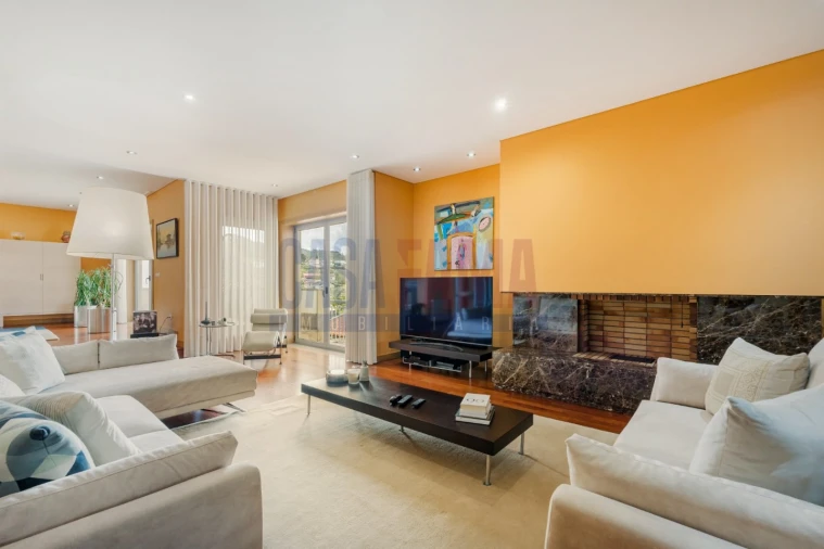 Moradia T6 para Venda em Santa Lucrécia de Algeriz e Navarra Foto 5