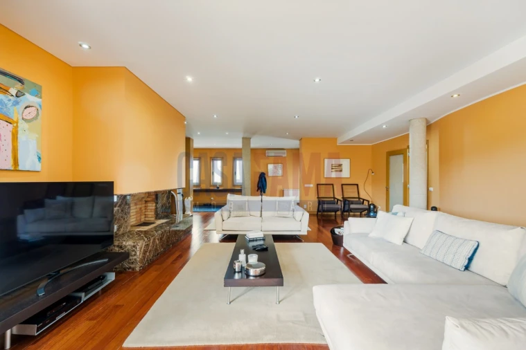 Moradia T6 para Venda em Santa Lucrécia de Algeriz e Navarra Foto 7