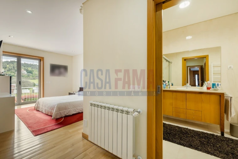 Moradia T6 para Venda em Santa Lucrécia de Algeriz e Navarra Foto 23