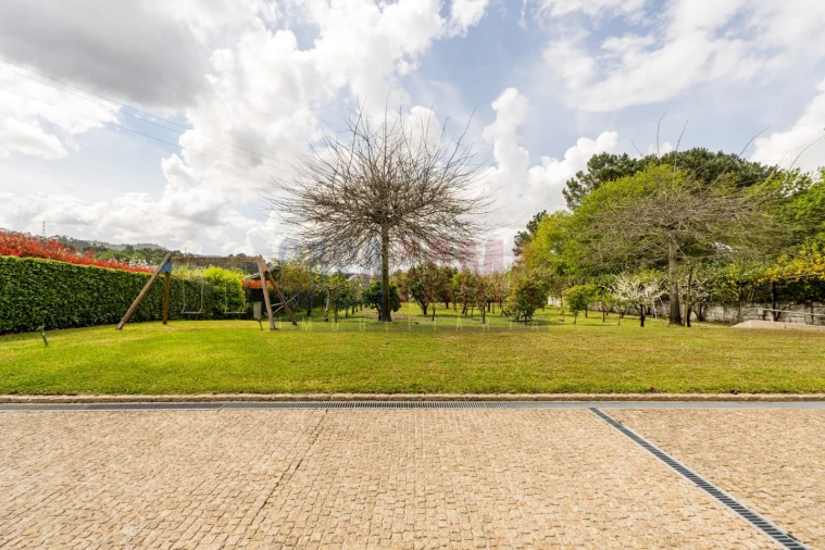 Moradia T6 para Venda em Santa Lucrécia de Algeriz e Navarra Foto 53