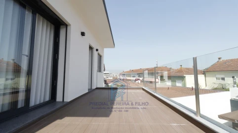 Moradia T5 para Venda em Rio Tinto