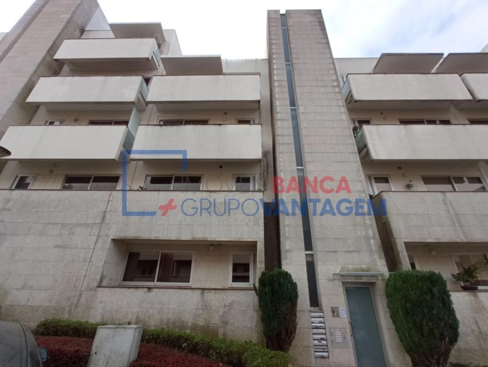 Apartamento T2 para Venda em Aldão Foto 1