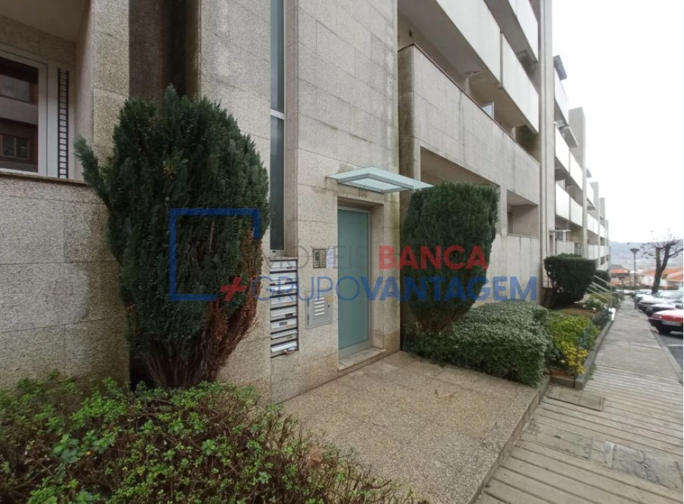 Apartamento T2 para Venda em Aldão Foto 2