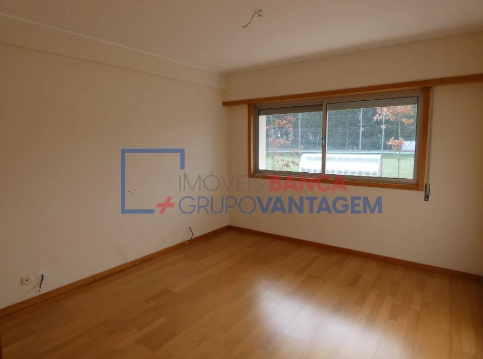 Apartamento T2 para Venda em Aldão Foto 10