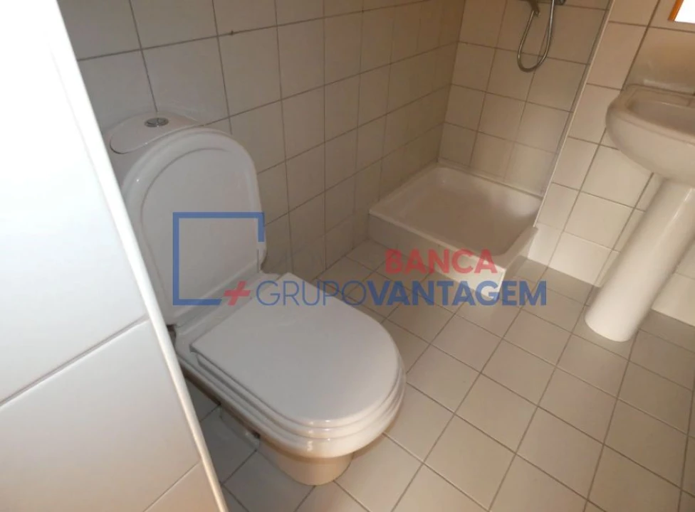 Apartamento T2 para Venda em Aldão Foto 15