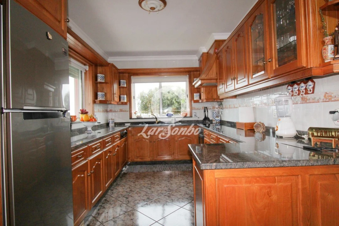 Moradia T7 para Venda em Aver-O-Mar, Amorim e Terroso Foto 1