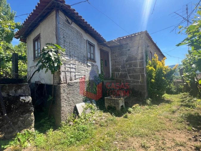 Moradia T2 para Venda em Britelo, Gémeos e Ourilhe