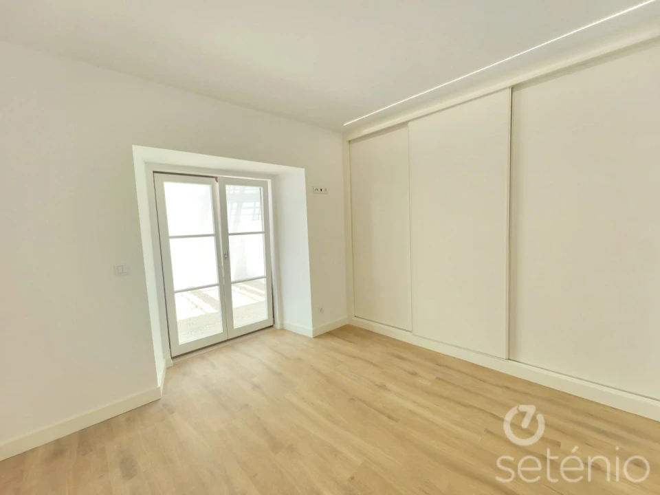 Apartamento T1 para Venda em Santo António Foto 5