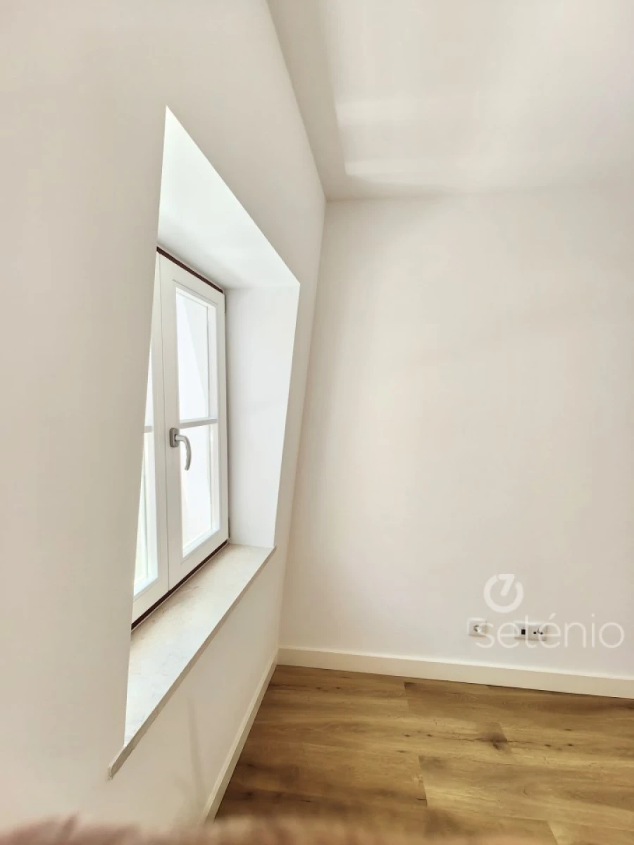 Apartamento T2 para Venda em Santo António Foto 14