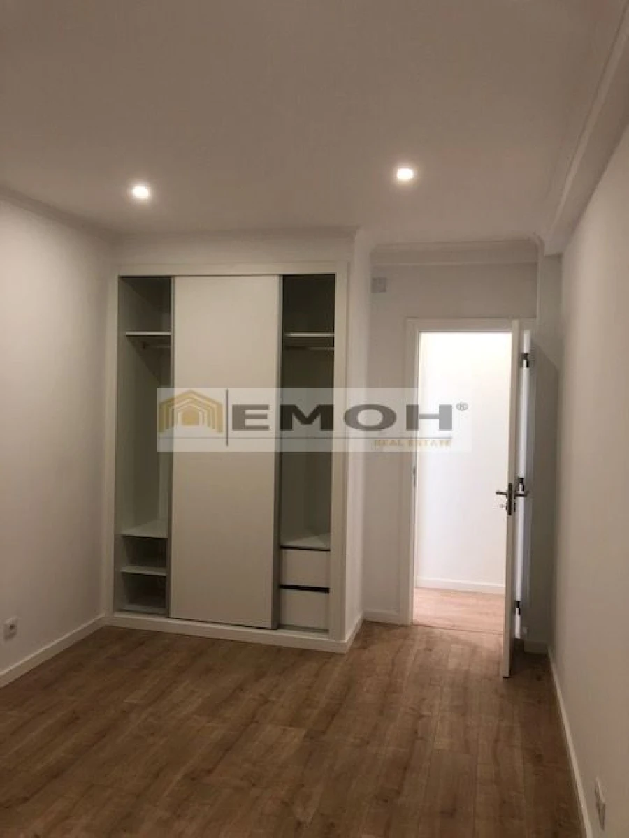 Apartamento T2 para Venda em Falagueira-Venda Nova Foto 8