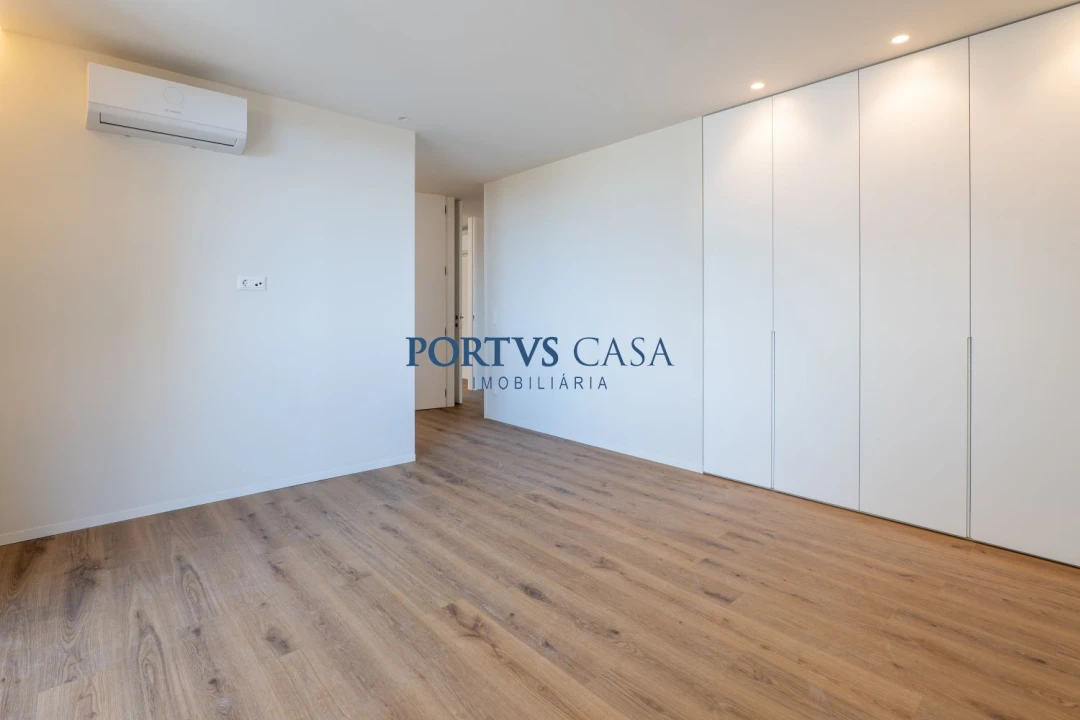 Apartamento T2 para Venda em Mafamude e Vilar do Paraíso Foto 14