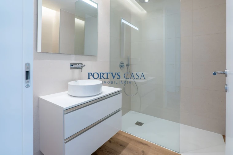 Apartamento T2 para Venda em Mafamude e Vilar do Paraíso Foto 10