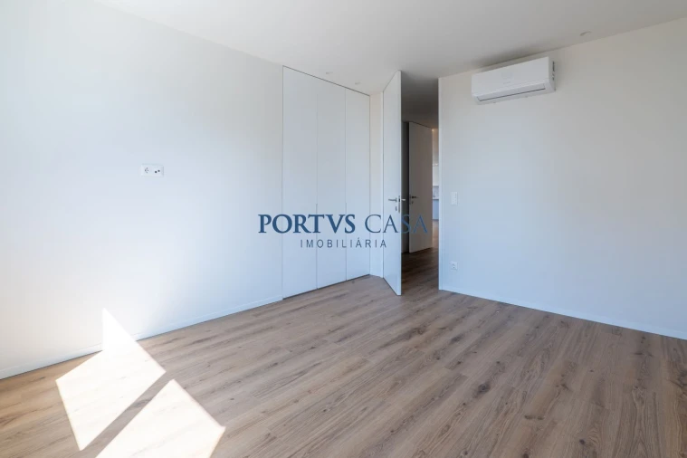 Apartamento T2 para Venda em Mafamude e Vilar do Paraíso Foto 9