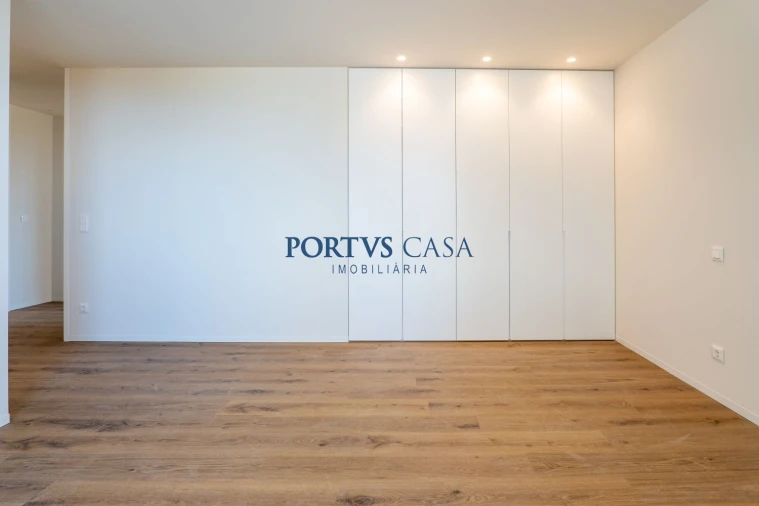 Apartamento T2 para Venda em Mafamude e Vilar do Paraíso Foto 13