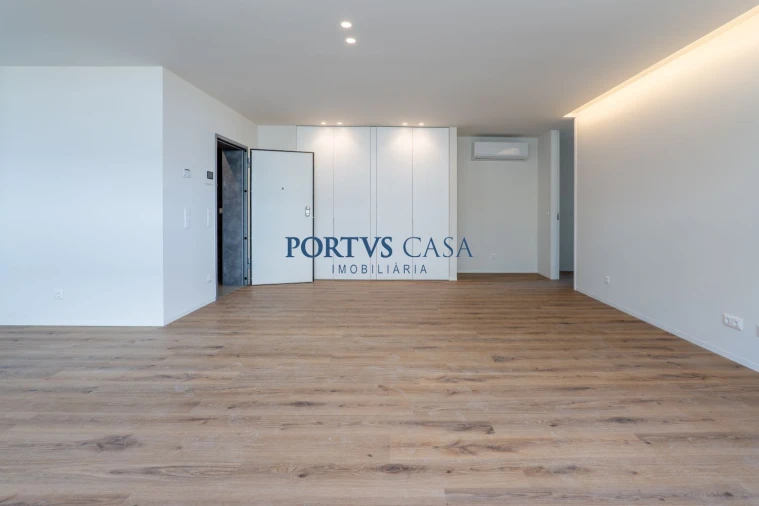 Apartamento T2 para Venda em Mafamude e Vilar do Paraíso Foto 7