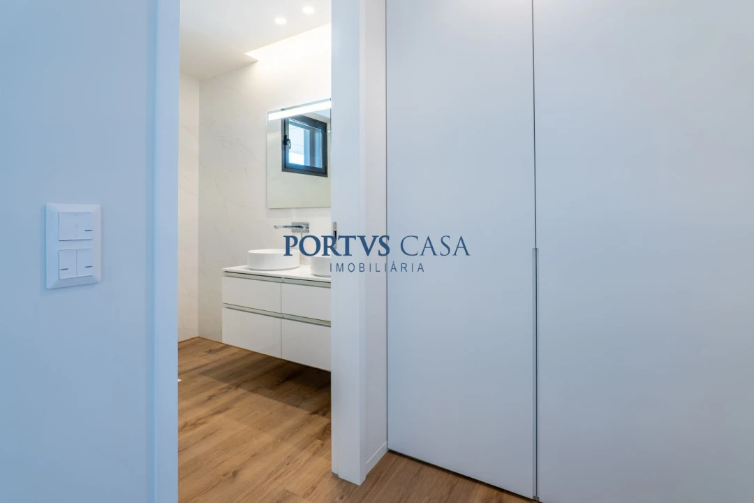 Apartamento T2 para Venda em Mafamude e Vilar do Paraíso Foto 16