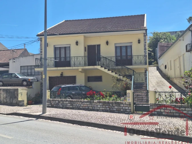 Moradia T3 para Venda em Cadaval e Pêro Moniz