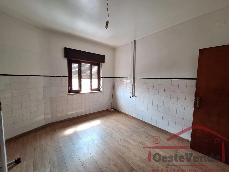 Moradia T3 para Venda em Roliça Foto 11