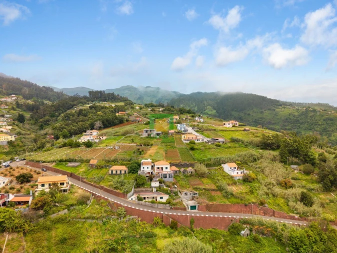 Terreno para Venda em Canhas Foto 9