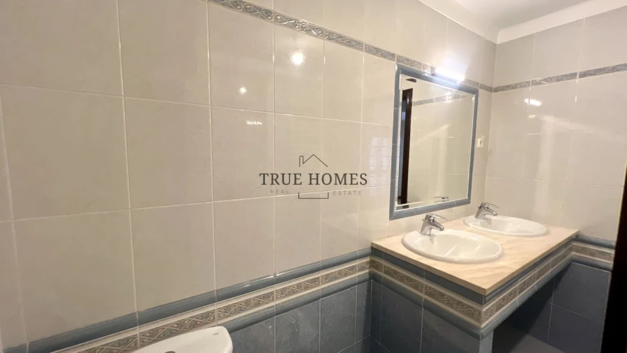 Moradia T4 para Venda em Santo Antonio da Charneca Foto 35